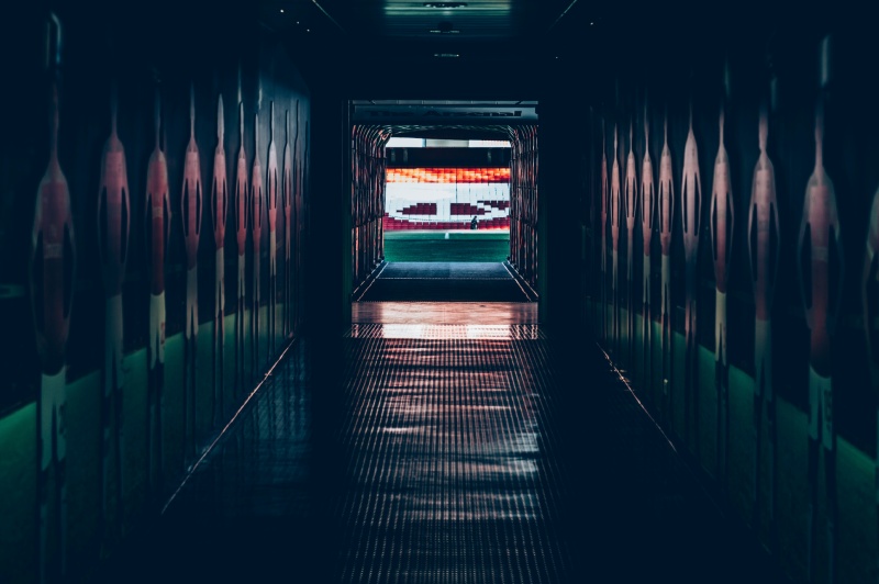 Spelerstunnel in een voetbalstadion